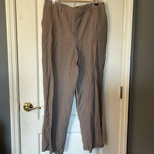 Beige baggy pants with pockets